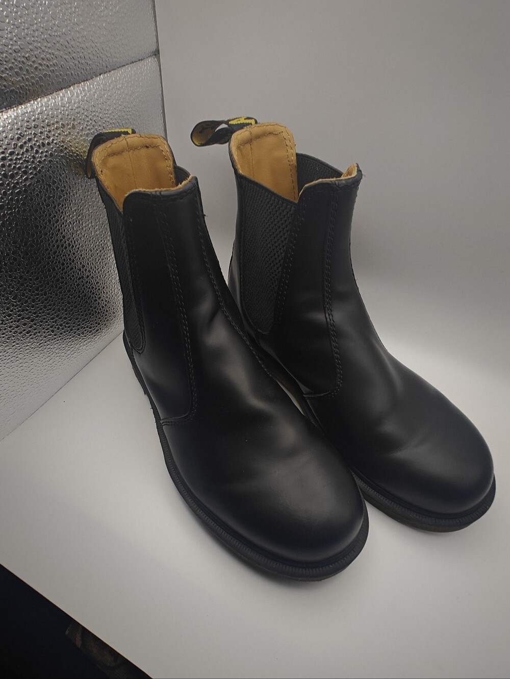 Dr. Martens Black Leather 2976 Chelsea Boots Size 8 Womens 7 New Condition